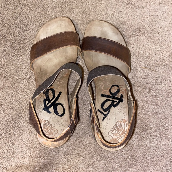 Size 9 OTBT bushnell wedges - Picture 2 of 6